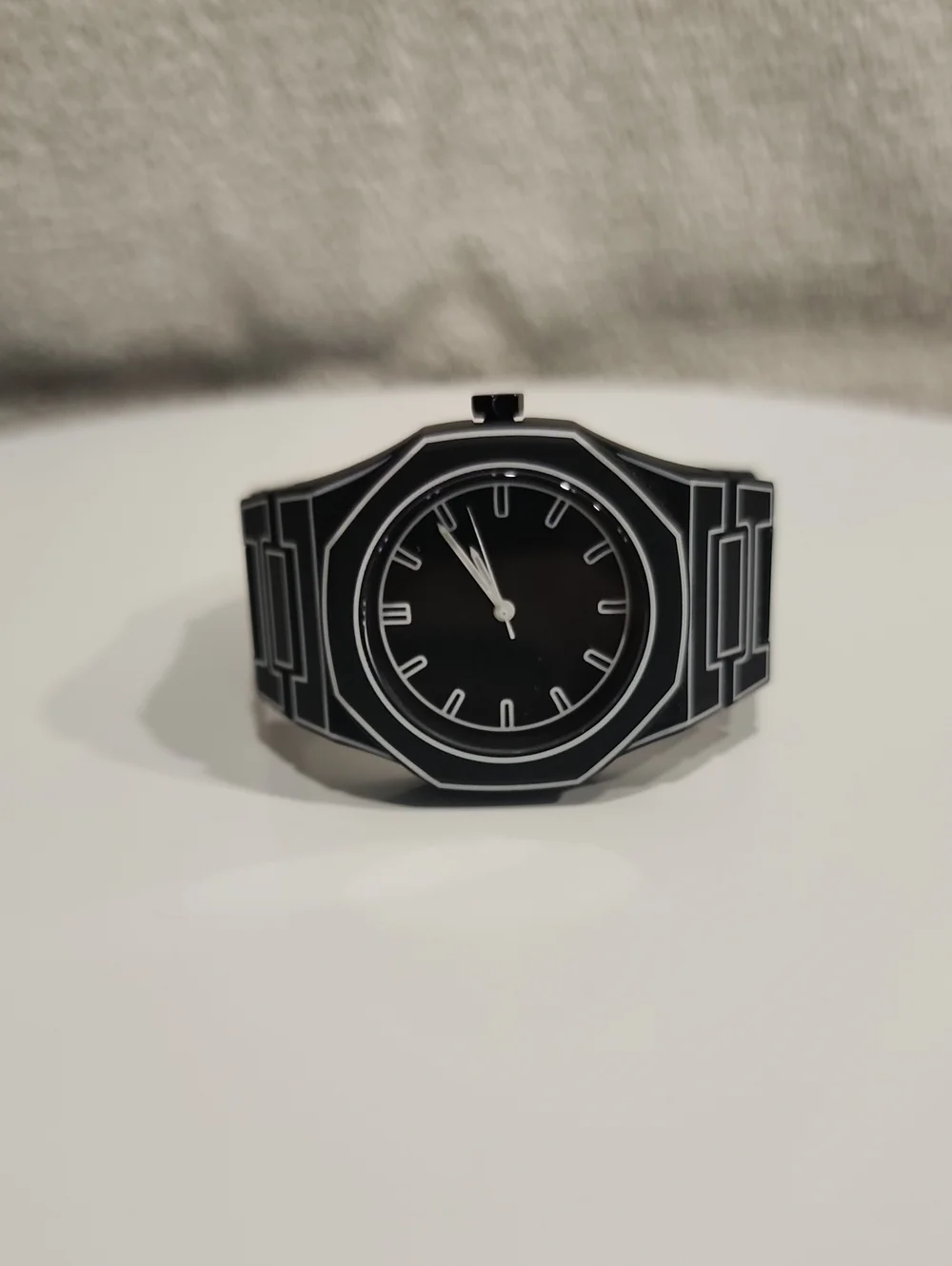 Black Sketch Watch Plastic Case integrated bracelet with White Accents